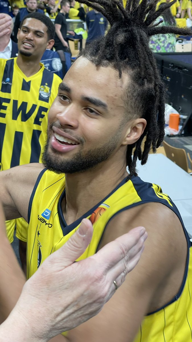 JannyDekker1's tweet image. Topdagje Oldenburg achter de rug met een overtuigend @EWE_Baskets naar de finale tegen @FCBBasketball … #Pokalfinal @easyCreditBBL