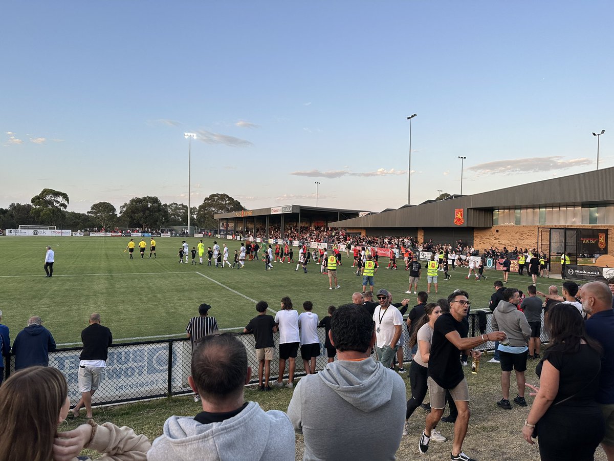 ComettiMark's tweet photo. @anthony_mg_ Massive crowd and incredible atmosphere. Local football is alive and well. #GoPaco @prestonlionsfc vs @pvfc_official https://t.co/iWTRmsjQhe