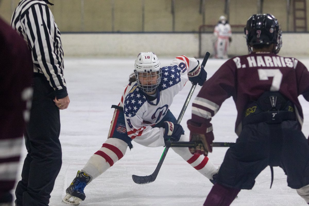 americangirlshc's tweet photo. U12 Girls in action 📸 #bostonamericans #elite9hockey https://t.co/Ibx7fxkTVC