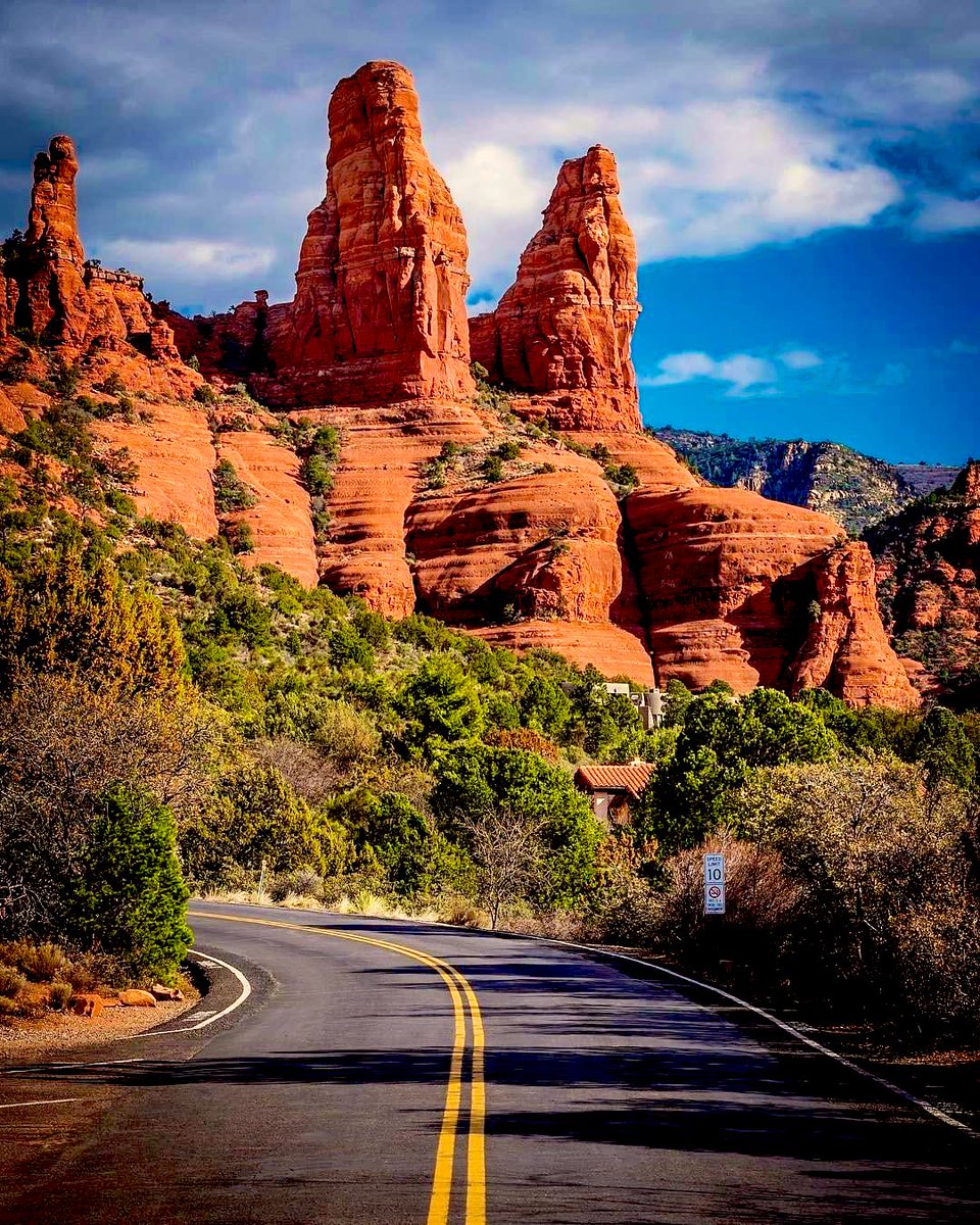 LoreleiEllen's tweet photo. Let’s go for a Drive!
🚙🛣️
#GoForADrive https://t.co/oZfVPcjjFY