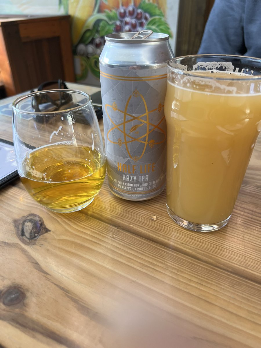 amy_oosterhouse's tweet photo. Beautiful weather today for a hike. 4 miles 672 ft elevation at Coyote creek open space preserve. Stopped in Morgan Hill where they were pouring Pliny the younger so a good day 👍🏻 🍺 https://t.co/dSLj9XxdnF