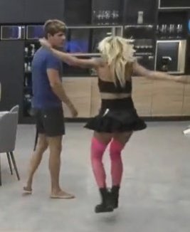 therealbuni's tweet photo. Cada semana camila está más despegada del piso
Es literalmente una secuencia de actividad paranormal https://t.co/35FYye9Blm