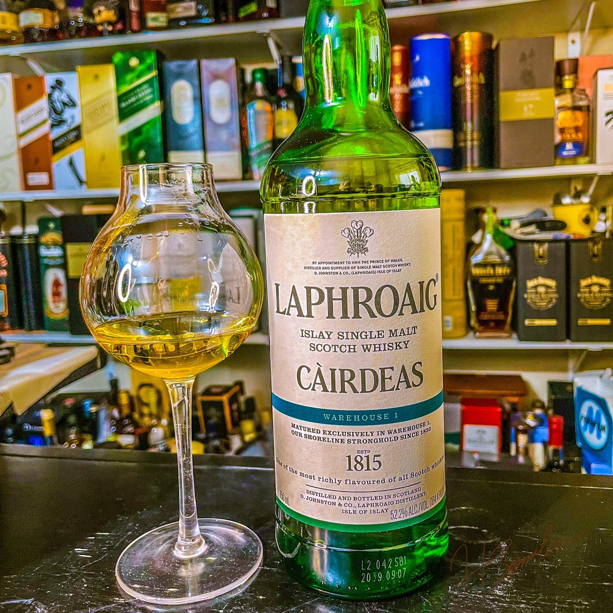 There is no age statement on this bottle but I do not care. The layers of flavors in this whisky are impressive. 
These Càirdeas Editions are making me fall back in love with @laphroaig

What is your favorite @laphroaig expression? 
#laphroaig #islay #islaywhisky #islay
