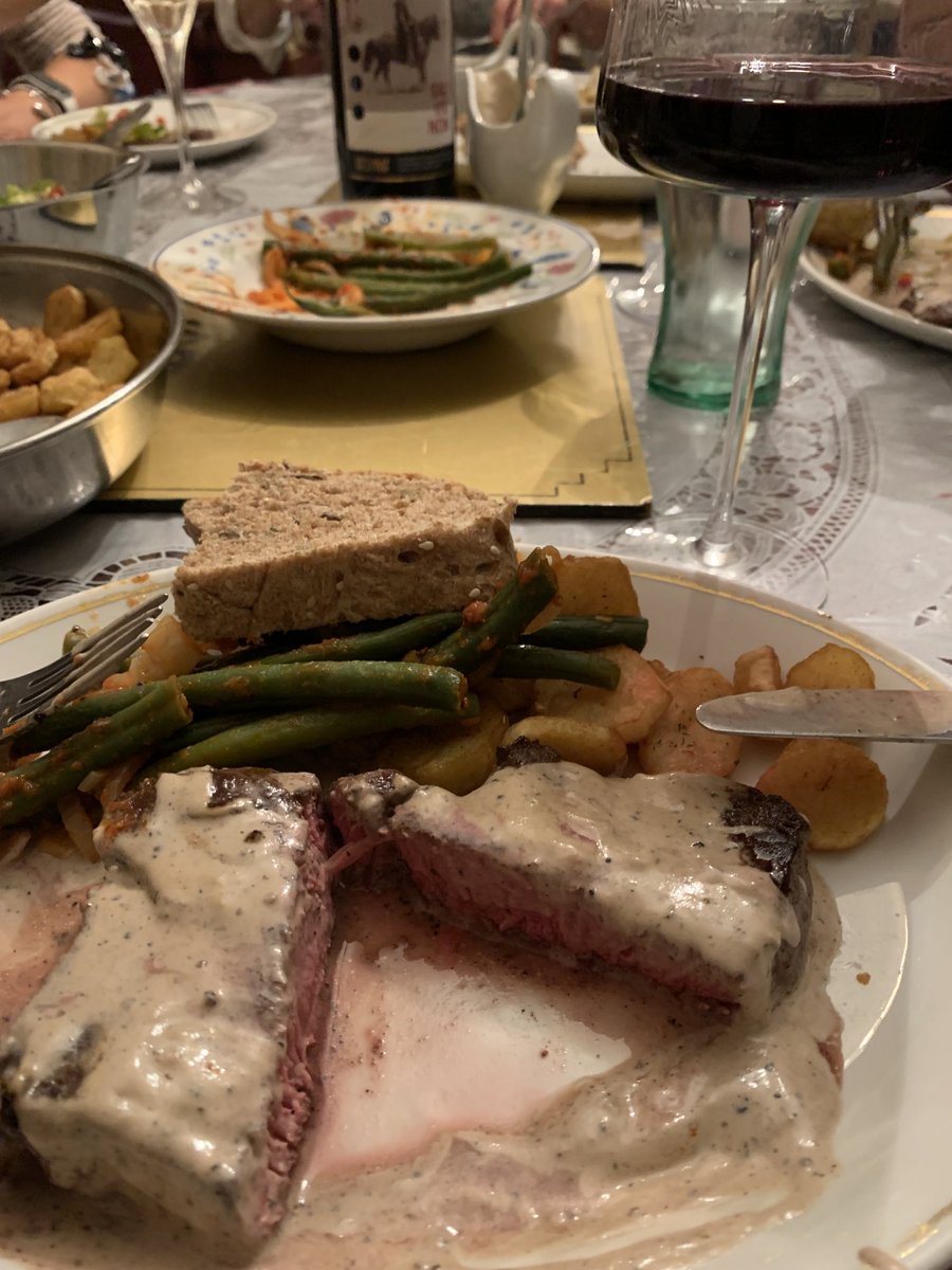 Tonight was about family…dinner was #Scottish filet steak peppercorn sauce, sauté potatoes, green beans tossed with onion, garlic & tomato paired with #CabernetSauvignon we had a wonderful evening…. #homecooking #familytime #ScottishBeef #filetsteak #ArgentinianWine