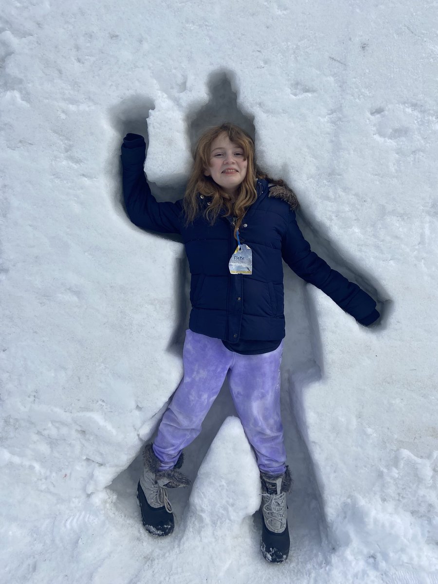 MizzzAlia's tweet photo. The kids and I checked out Winterfest downtown. What a beautiful sunny Saturday! We filled up on s’mores and checked out all the booths and ice sculptures #cityofPG #supportPG https://t.co/1to9KY35oV
