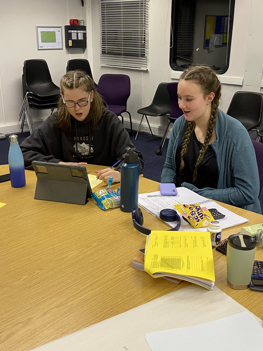 Boness_Science's tweet image. A break from studying with a quiz and some switch games 🕹️🧐❓
#studyweekend
@Boness_Academy
