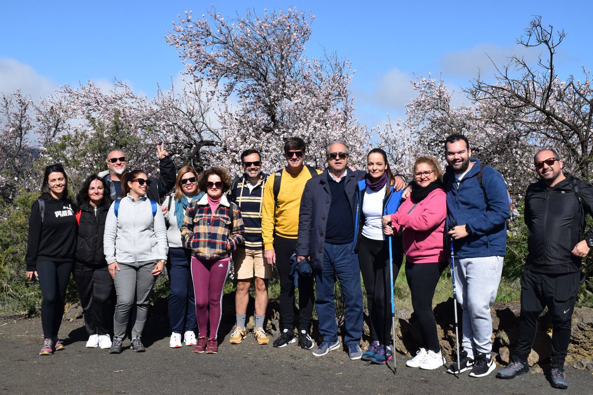 pptenerife's tweet photo. 🌸Compartiendo momentos en la Ruta del Almendro en Santiago del Teide. https://t.co/3oygcDUA0R