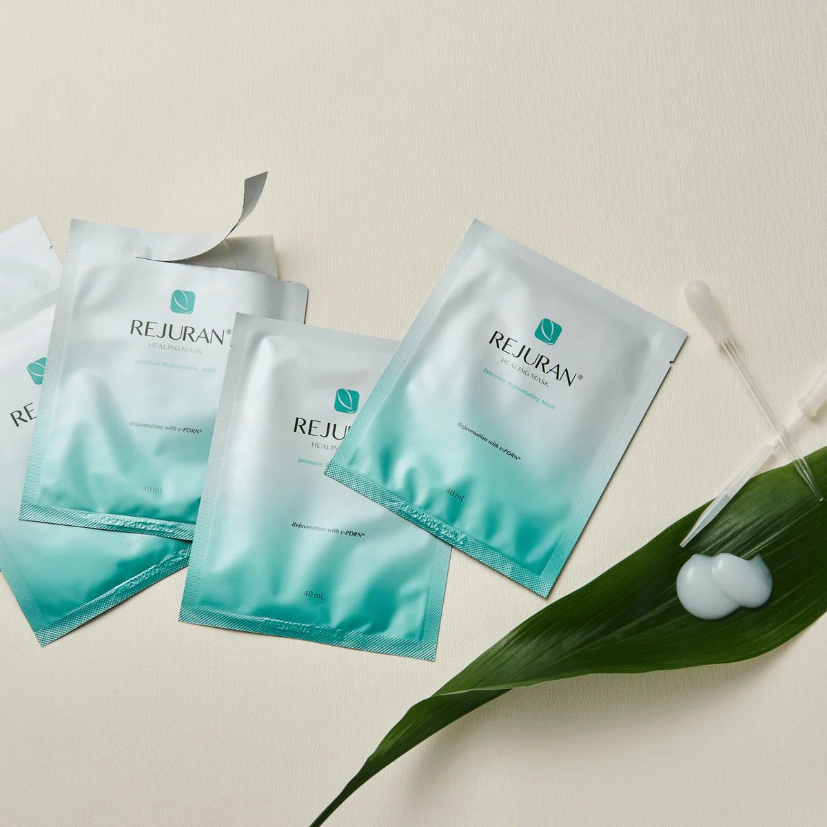 tidcream's tweet photo. พร้อมส่งจ้า 🔥 Mask Rejuran ที่คนตามหากันควัก เรามีพร้อมส่งแล้ว 
ราคาแผ่นละ 590.- *ส่งฟรี

Line : @455xlsff 
 #รีจูรัน #maskrejuran #สกินแคร์เกาหลี #สกินแคร์ #rejuran #rejuranhealer #มาส์กรีจูรัน https://t.co/AwkbDKtlnX