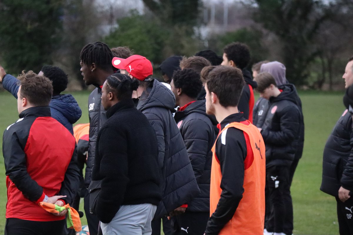 DevelopmentReed's tweet image. Gutted we didn't get to have our game today with the opposition pulling out last minute, but it was great having everyone down to support the amateurs. We're building a proper club here the results might not always go our way but we have a fighting spirit throughout @SPaddockFC