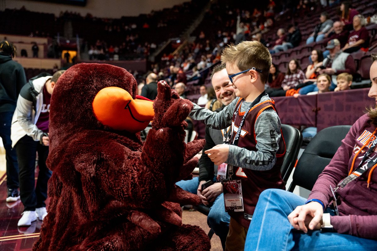 HokiesMBB's tweet photo. Safe to say Chase is having a day 🤩🦃 https://t.co/RqSkUedlnD