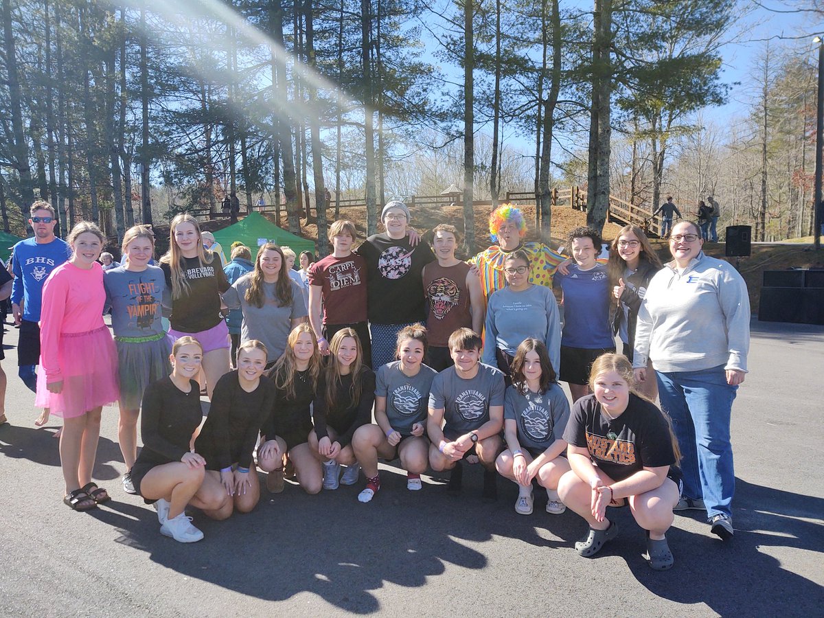 LPatchBHS's tweet photo. 26 BHS students and staff @BrevardHS  plunged to support the Special Olympics , proud of this brave group! #polarplunge https://t.co/JvO9rBWnNJ