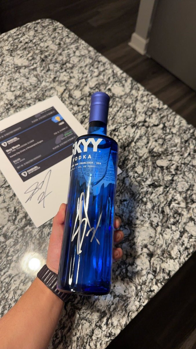 br_betting's tweet photo. He got Skyy Moore to sign his anytime TD bet slip from the Super Bowl and a bottle of Skyy Vodka 😂

EPIC

(via danielsonkim/IG) https://t.co/h0XwCr75o6