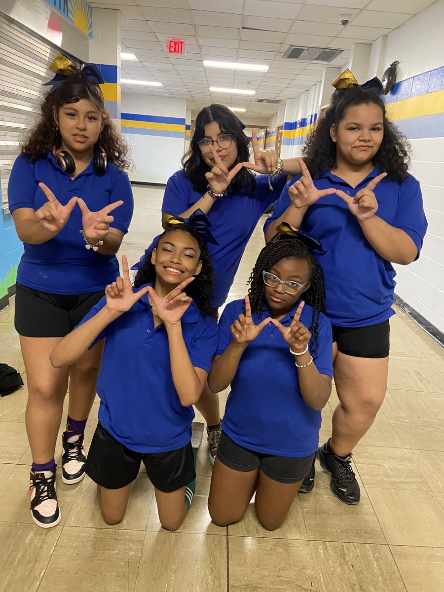 MsGrantWebbMS's tweet photo. I’m so proud of these young lady. @webbwildcats053 #webbmsatx #austinisd #middleschool #Cheerleader #Spiritteam https://t.co/VHmgBAwnfB