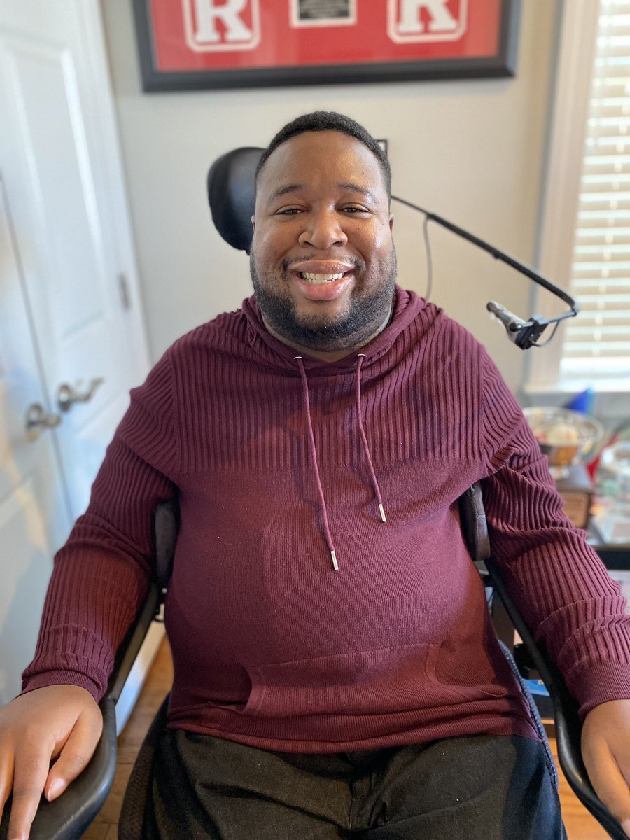 EricLeGrand52's tweet photo. MOMENT OF REFLECTION

The first picture was 1 year ago and the 2nd picture is today. I’m well aware of how fast life can change but I always like to look back at how far I have come. Battling back from pneumonia to running 2 businesses and my foundation today. Blessed to be alive https://t.co/nrsyZ2abVd