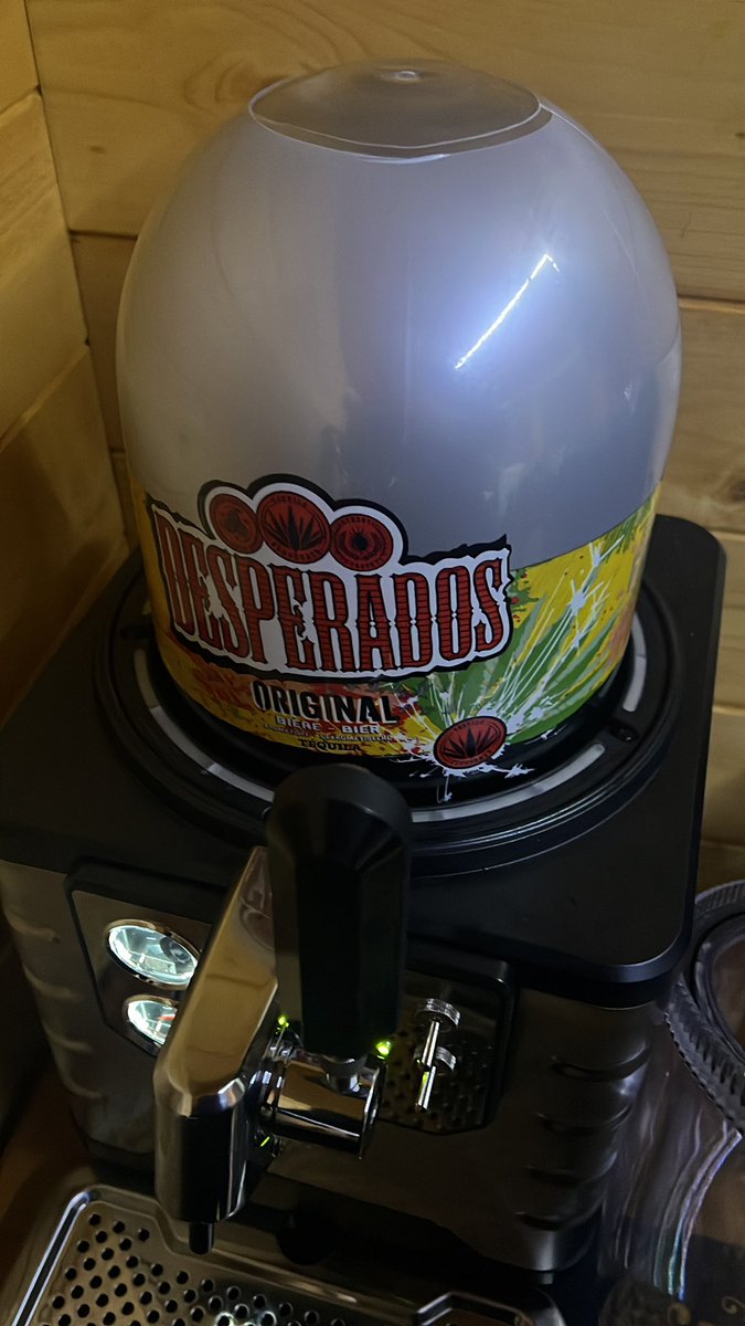 TehSmiithy's tweet photo. Ooo in for a treat on the blade machine now 😍🍺#blademachine #beerwolf https://t.co/86IrawuJJ4