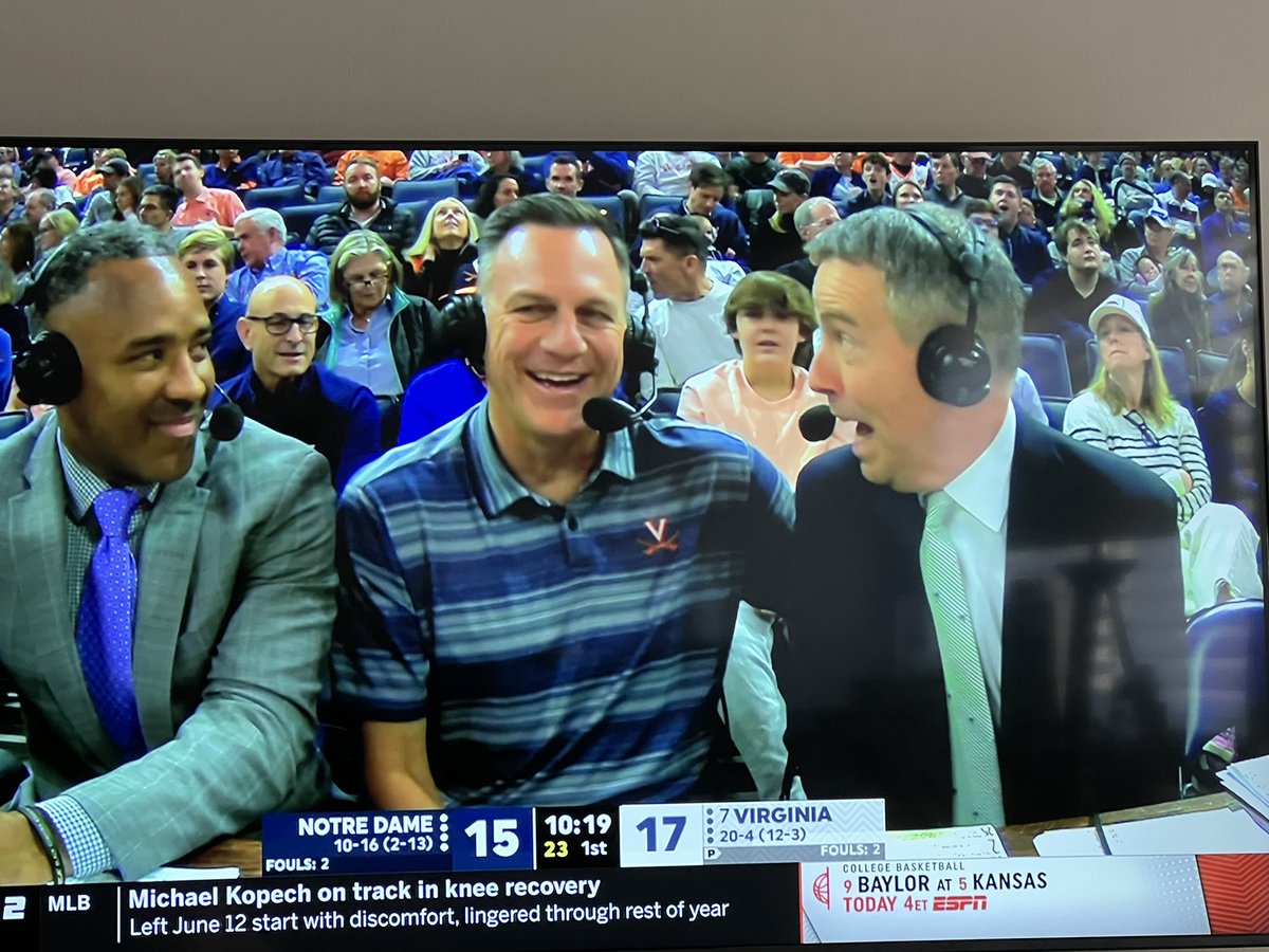 uvaalh's tweet photo. Crotty in JPJ! Love it! #gohoos 🔸🔹 #assistleader @JohnCrottyHEAT https://t.co/YjrMW2dTbN