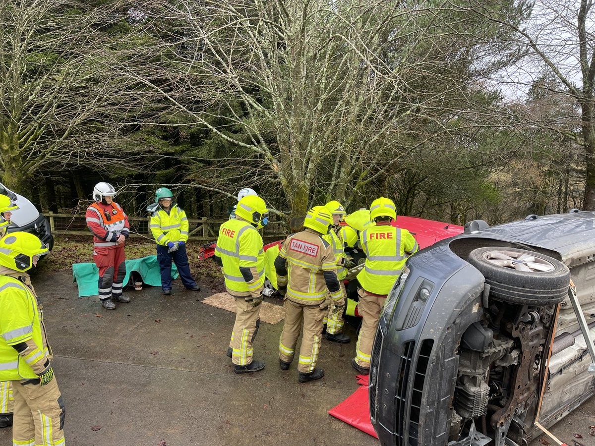 Phil Morris (@frankfire644) on Twitter photo Fantastic dayโs training with <a href="/HWFire/">Hereford & Worcester Fire and Rescue Service</a> <a href="/WelshAmbulance/">Welsh Ambulance</a> and <a href="/mawwfire/">Tรขn CGC / MAWW Fire</a> Thanks to the crews for their commitment and enthusiasm, round 2 tomorrow ๐ <a href="/rog_thomas/">Roger Thomas KFSM</a> @FscCraig <a href="/seanlloyd562/">Sean Lloyd</a> Fantastic dayโs training with <a href="/HWFire/">Hereford & Worcester Fire and Rescue Service</a> <a href="/WelshAmbulance/">Welsh Ambulance</a> and <a href="/mawwfire/">Tรขn CGC / MAWW Fire</a> Thanks to the crews for their commitment and enthusiasm, round 2 tomorrow ๐ <a href="/rog_thomas/">Roger Thomas KFSM</a> @FscCraig <a href="/seanlloyd562/">Sean Lloyd</a>