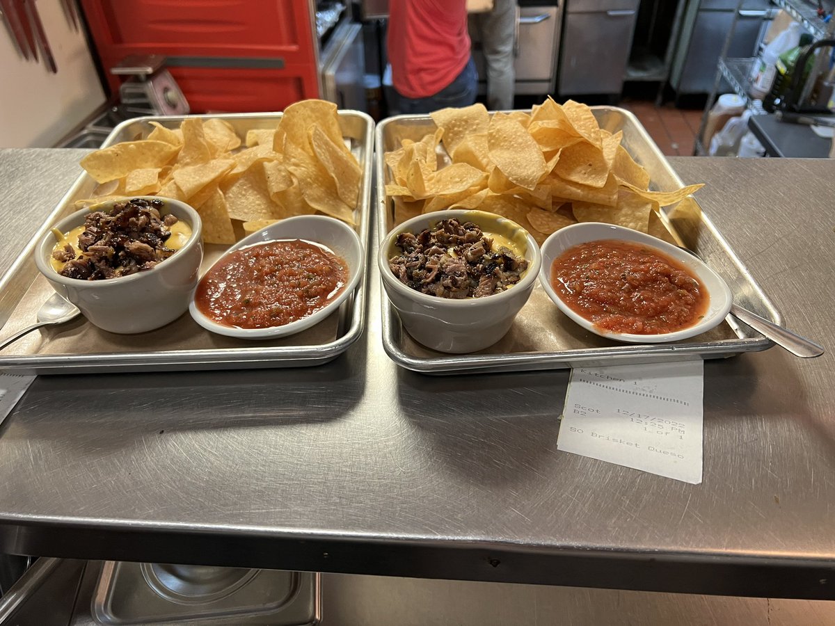 MeatingPlaceOK's tweet image. Meat us for brisket queso and hurricanes! Come support all the great local downtown businesses before, during, and after the Mardi Gras Parade! #downtownnorman