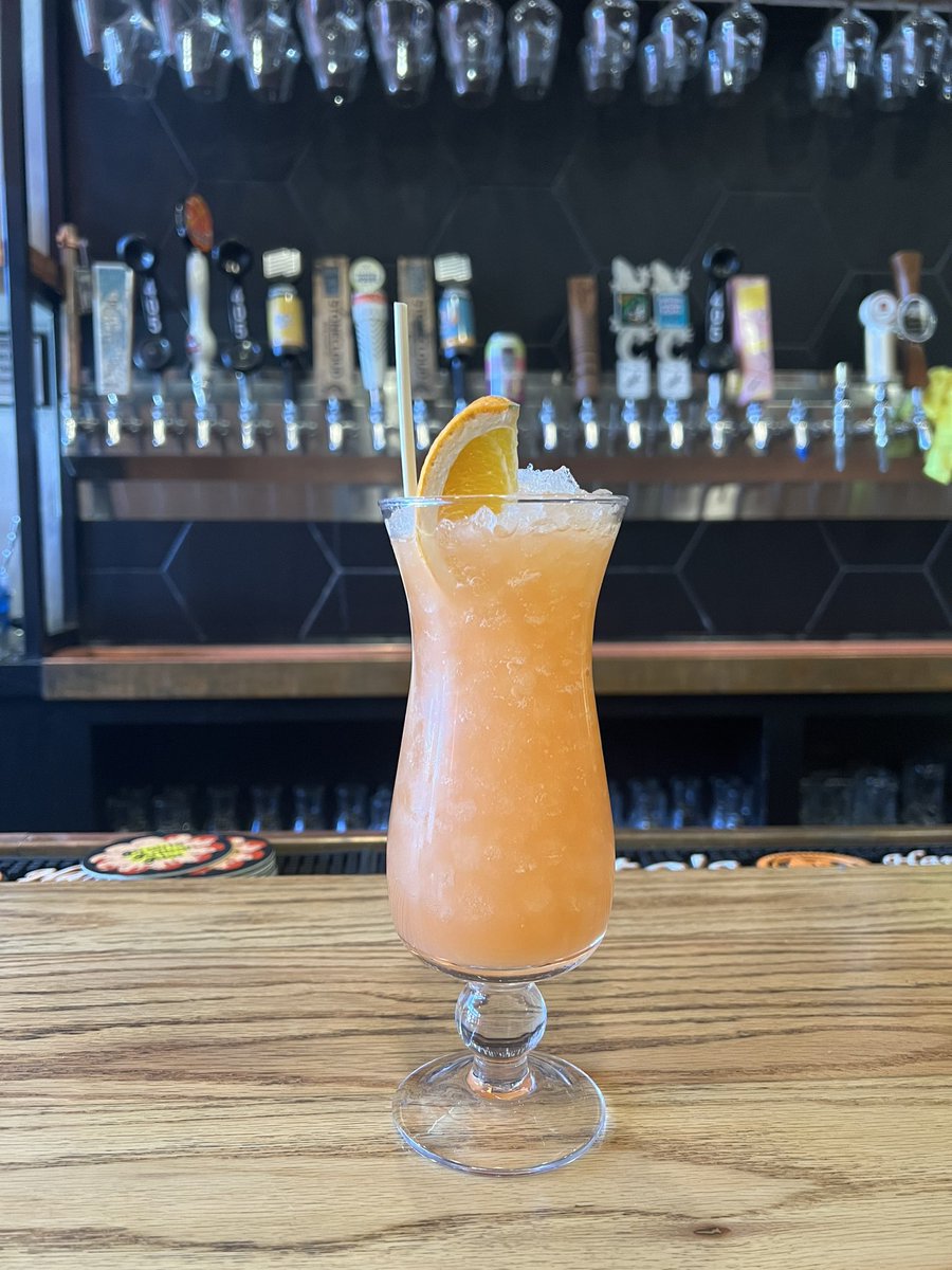 MeatingPlaceOK's tweet image. Meat us for brisket queso and hurricanes! Come support all the great local downtown businesses before, during, and after the Mardi Gras Parade! #downtownnorman