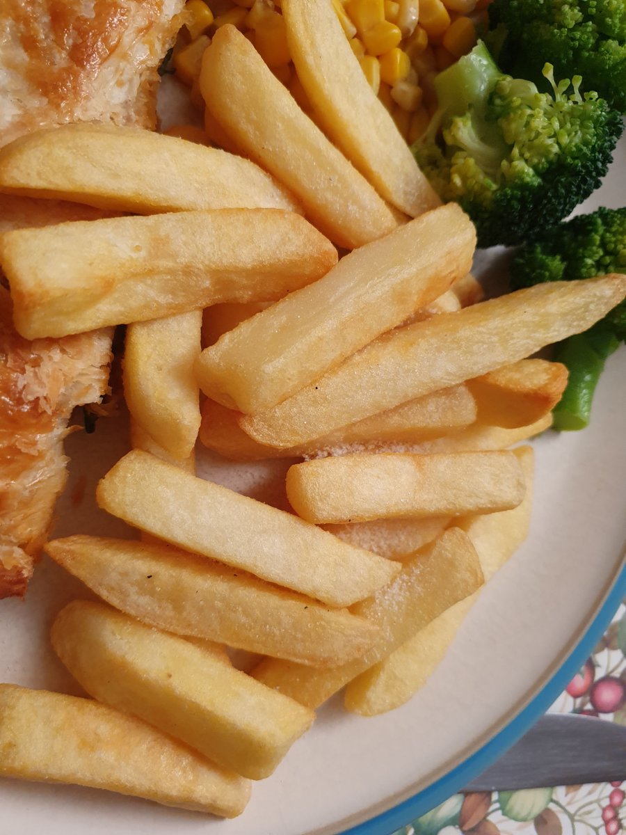 roddiegrant's tweet photo. #SplodzDPC 10/2/2023 "Salty". I've got a bit behind on these but I enjoyed my chips for dinner on the 10th. https://t.co/sGmRzmbdSp