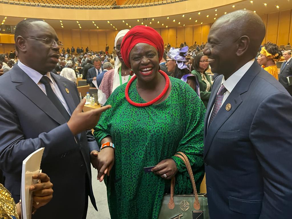 We're delighted to be at the 36th ordinary Session of the <a href="/_AfricanUnion/">African Union</a> Assembly to engage with Heads of State on neglected tropical diseases (NTDs) and to get such a warm reception from  Presidents of Senegal and Kenya ! <a href="/Macky_Sall/">Macky Sall</a> <a href="/PR_Senegal/">Présidence Sénégal</a> <a href="/WilliamsRuto/">William Samoei Ruto, PhD</a>  <a href="/StateHouseKenya/">State House Kenya</a>