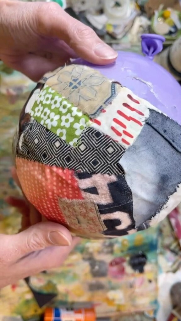 ebodygirle's tweet photo. Had made a bowl…. And how satisfying was the balloon pulling away from the edges and the fabric reveal?! ☺️💗 

#sosatisfying #fabricbowls #kpmademeglueit #glueit #creative #artist #mixedmedia #alteredstatesstudio #doitfortheprocess #studio https://t.co/LAhtDuOvhC https://t.co/Hw08JnfNNo
