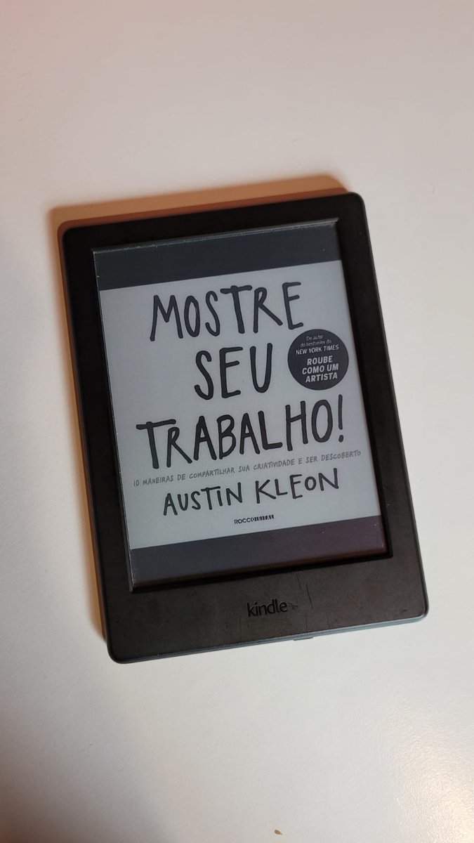CFoldback's tweet photo. O meu bloquinho hoje é de leitura, séries e filmes. E o seu, qual é? #carnaval #bloquinhodaleitura https://t.co/0Dhh2Knj1w