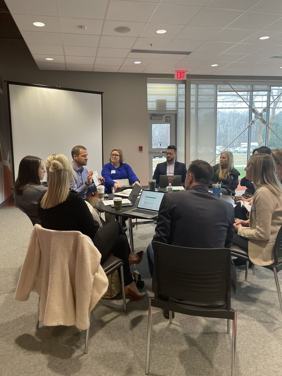 pammoran's tweet image. We brought together edu-innovators from all over Va in our midyear onsite meet-up of #valin #4.0 — working on building capacity to lead for innovation “on the job” @scl_va @VA_Partners4Edu @vassnews @vascd @SchoolCouldBe @NVportrait @UKyNextGen @CVEDCESA