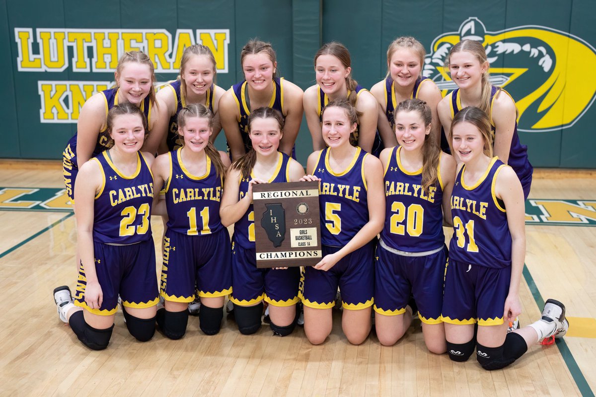Soph_Hoffmann5's tweet photo. Back to back regional champs!! Now on to sectionals!! ππππͺ #carlyleindians #wbball #rollingtoredbird #sihawks https://t.co/MkwLu29ILb