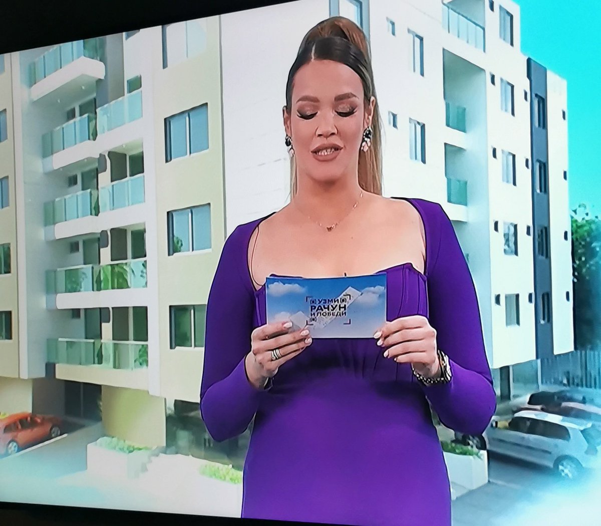 Banjska_028's tweet photo. KLADIONICA 👉🏿"Ministarstvo Finansija"👉🏿daje na izvol'te "SVE DRŽAVNE RESURSE I INSTALISANE😜 KAPACITETE"jednoj privatnoj udruženoj grupi da ismejava ovaj glupi narod +profitira,+ vređa,+pljuje i ponižava većinu nas redovnih, poreskih obveznika.
Turska~Sirija...Srbija... 
#STOKO😈 https://t.co/yZvIF9kq64