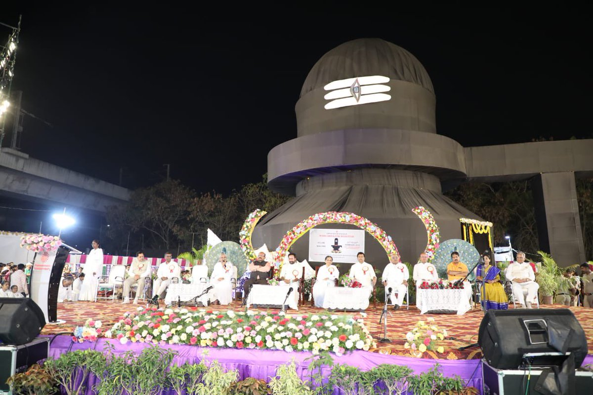 kishanreddybjp's tweet photo. At the Mahashivratri celebrations, organized by @BrahmaKumaris in Secunderbad this evening.

Spoke about how the nation is celebrating the auspicious festival of Mahashivratri across the country with gaiety &amp; fervor. https://t.co/86zCtroHO4