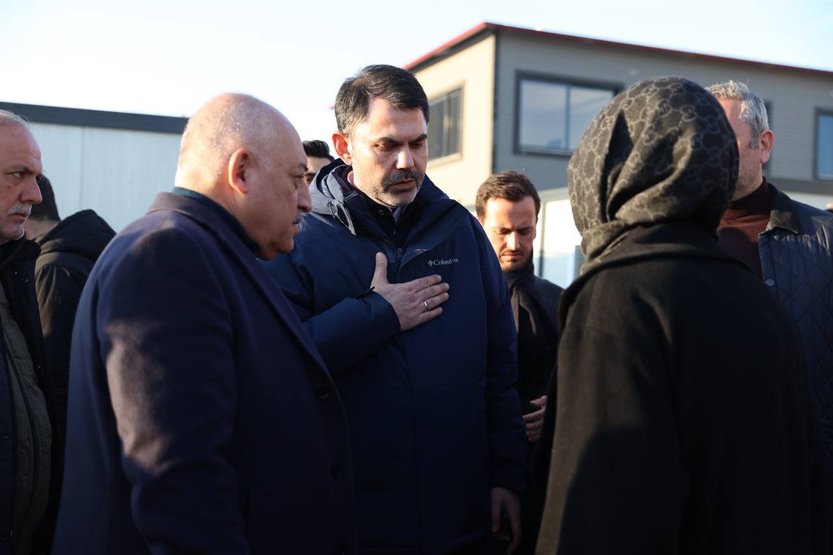 TOKİ’miz ve Emlak Konut Genel Müdürlüğü’müzün
Nurdağı ve İslahiye’de yaptığı 32.500 depremden etkilenen vatandaşlarımızın yaşayacağı geçici barınma alanlarımızı inceledik. 

Vatandaşlarımız önümüzdeki günlerde konteyner ve prefabrik evlere yerleşmeye başlayacak. 

📍Gaziantep