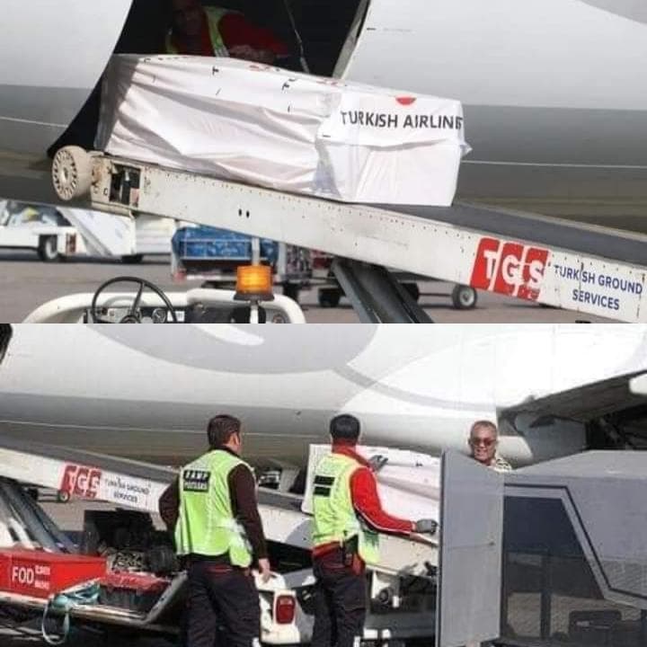 KudjoJoseph's tweet photo. Atsu's body being transported to Ghana 💔💔💔 😭 😭 😭 hmmm 🤔 God Aowww! 😭
Cc: Atinka TV Ghana
#viral2023 #FOOTBALLER #blogger #RestInPeace @christianatsu #Twitter #Toptwitter #toprwino #player #Blackstar #Ghanablackstar https://t.co/uD3eETTtIX