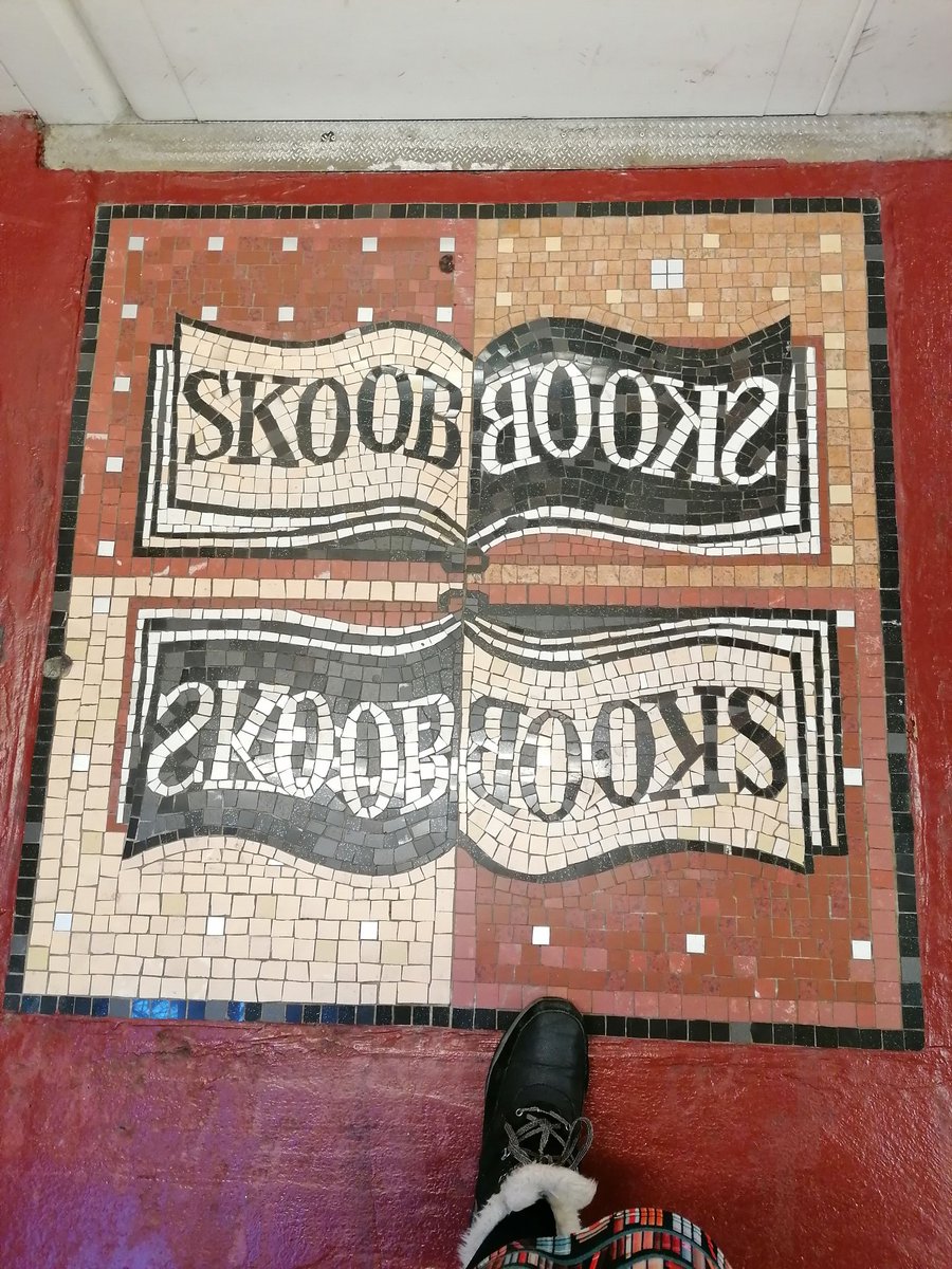 BookshopCrawl tweet media