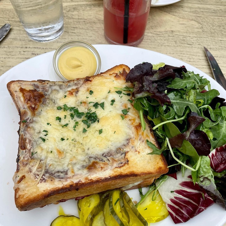Not to sound cheesy, but our croque monsieur is pretty “grate!” 🧀 📸: @ norcal.eateries