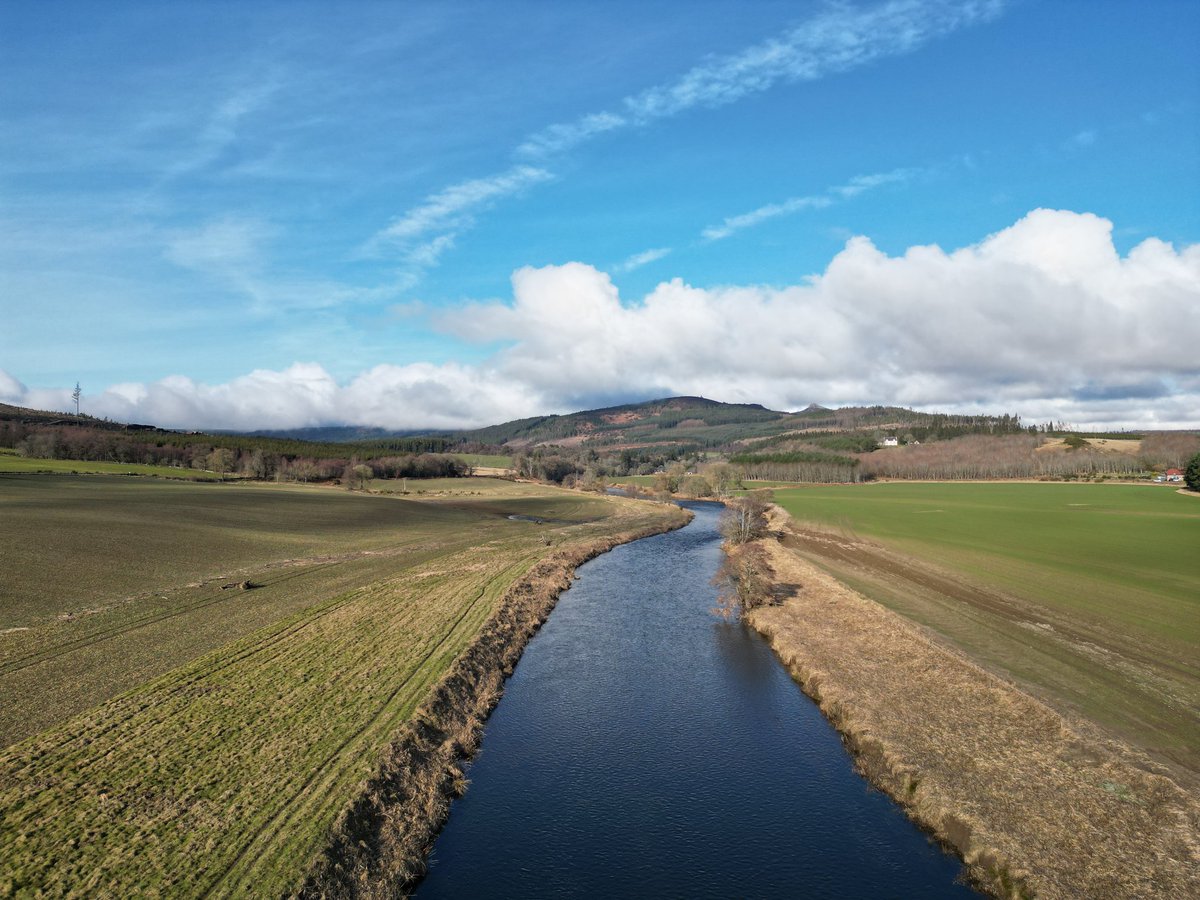PetsSit's tweet photo. Fetternear House and the River Don in #Aberdeenshire. It's been a beautiful day to cycle 🚲. https://t.co/GR6bnWHiOP