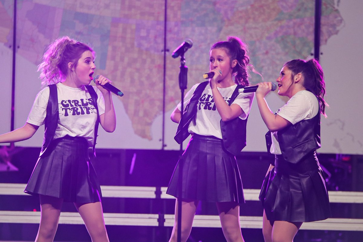 TheClashComp's tweet photo. Les Femmes killed it on stage! Amazing job, ladies!
#theclashcomp #clashisback #clash23 https://t.co/erBgaubrRM