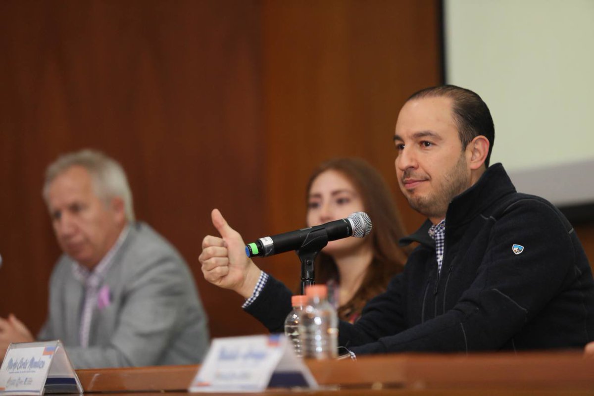 No hay en México mejores políticos que los hechos en <a href="/AccionJuvenil/">Acción Juvenil</a>, por eso celebro que hoy estemos preparando a las y los jóvenes sobre gobierno, el quehacer de la política y cómo dar resultados a la ciudadanía. 
¡Gracias a la <a href="/kasmexiko/">KAS_México</a> por su apoyo para seguir capacitándonos!