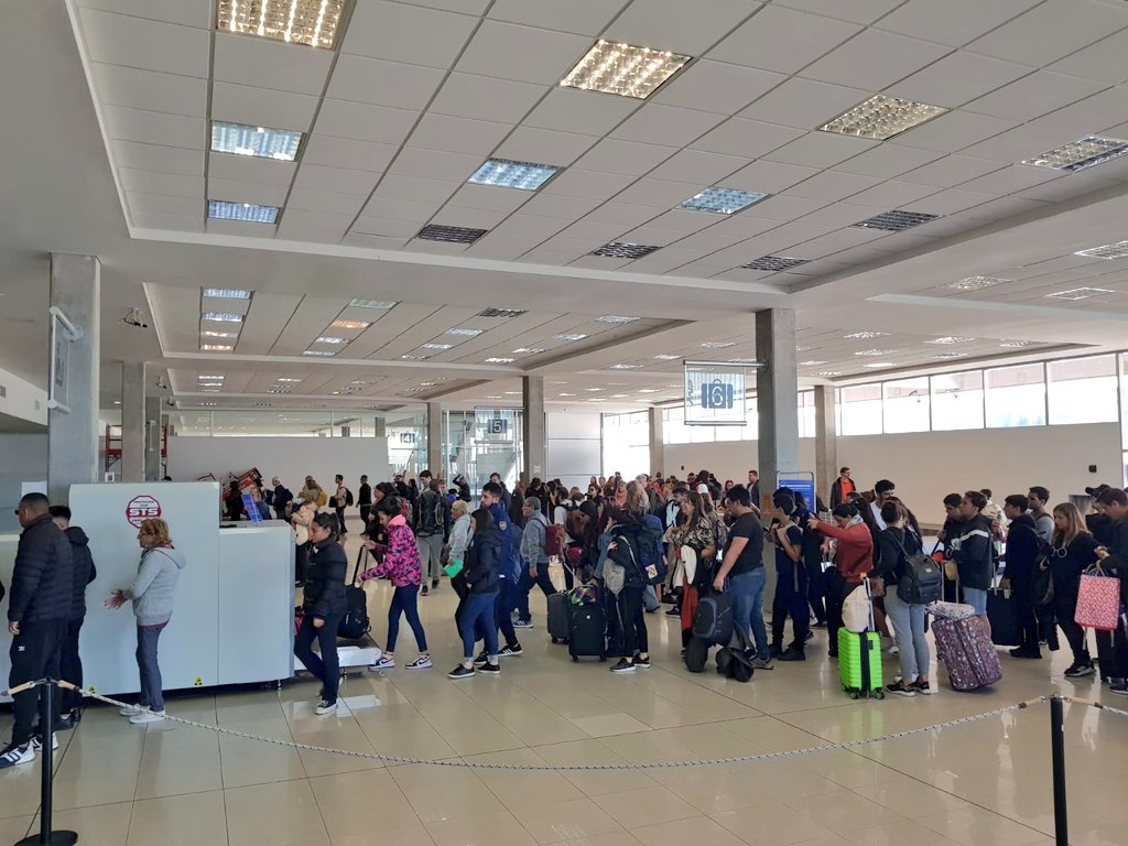 Intenso movimiento se registra en la Terminal de Pasajeros de Colonia coincidiendo con el comienzo del feriado de Carnaval🎡

▶️En el mes de febrero, contabilizando hasta el día 17, se movilizaron un total de 128.923 pasajeros🛳️🧳