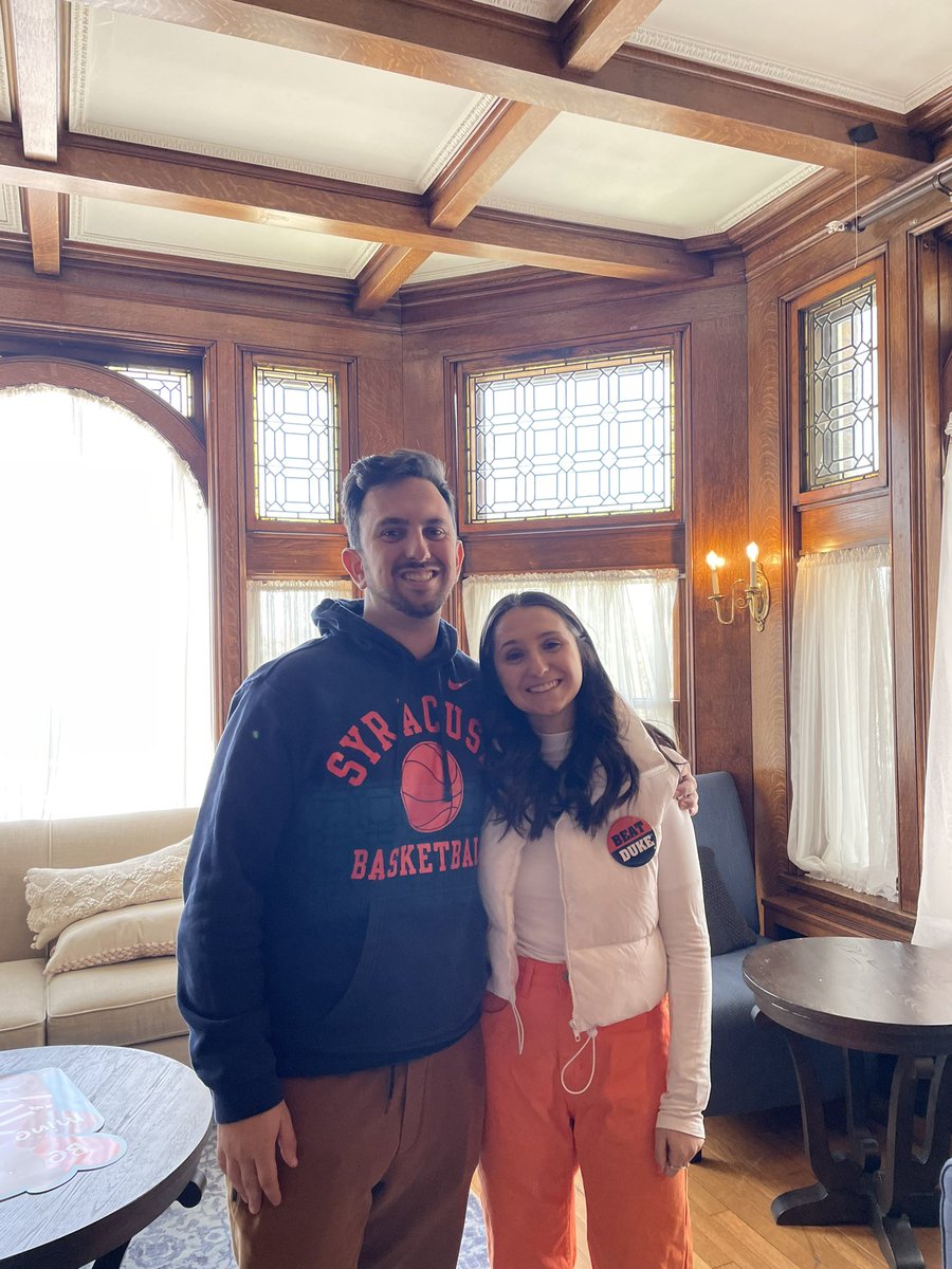 smittypig's tweet photo. pregame bagels at AXO!!  with our favorite Orange. GO Cuse!! BEAT Duke! https://t.co/3KFfsU86Uu
