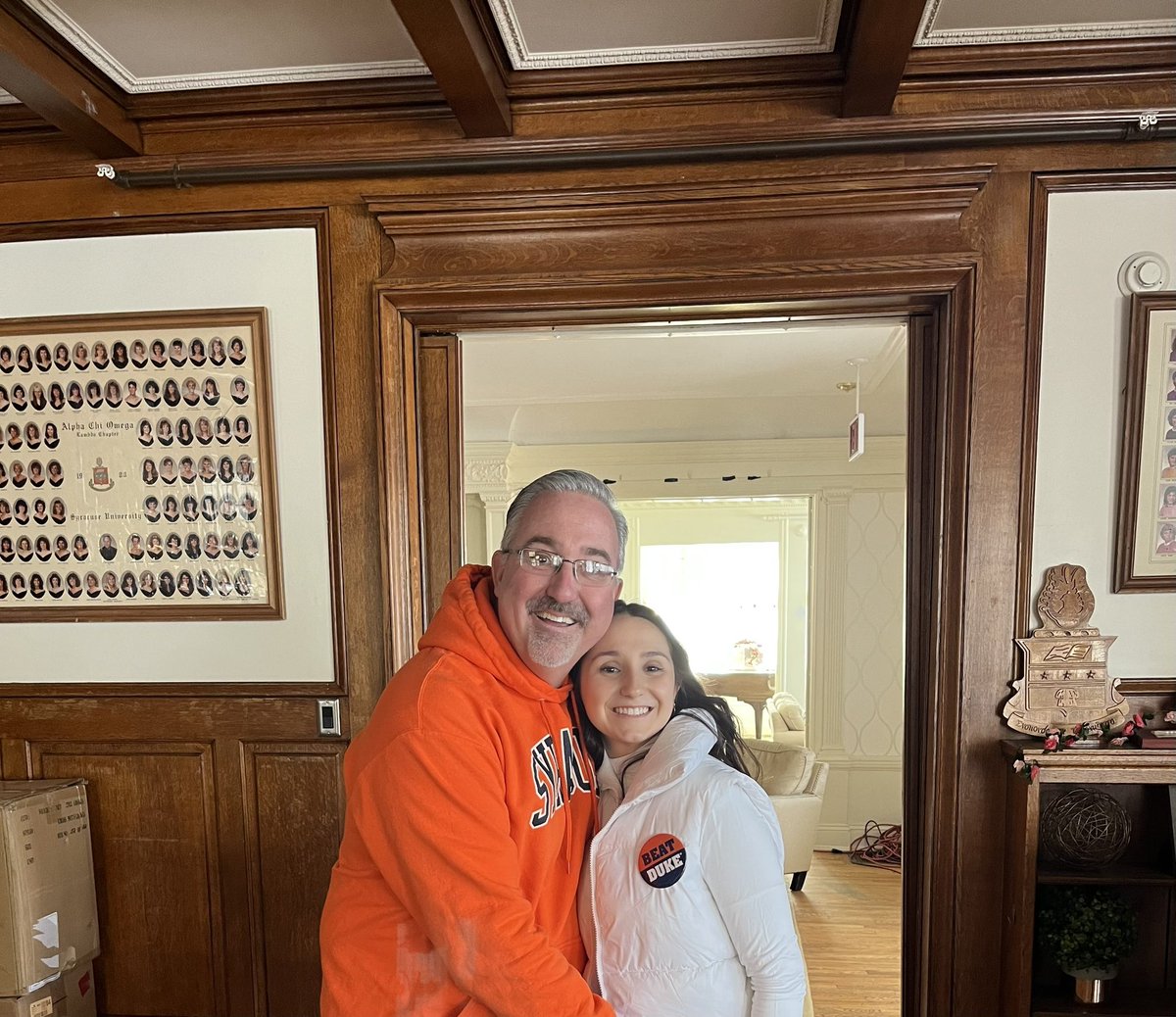 smittypig's tweet photo. pregame bagels at AXO!!  with our favorite Orange. GO Cuse!! BEAT Duke! https://t.co/3KFfsU86Uu
