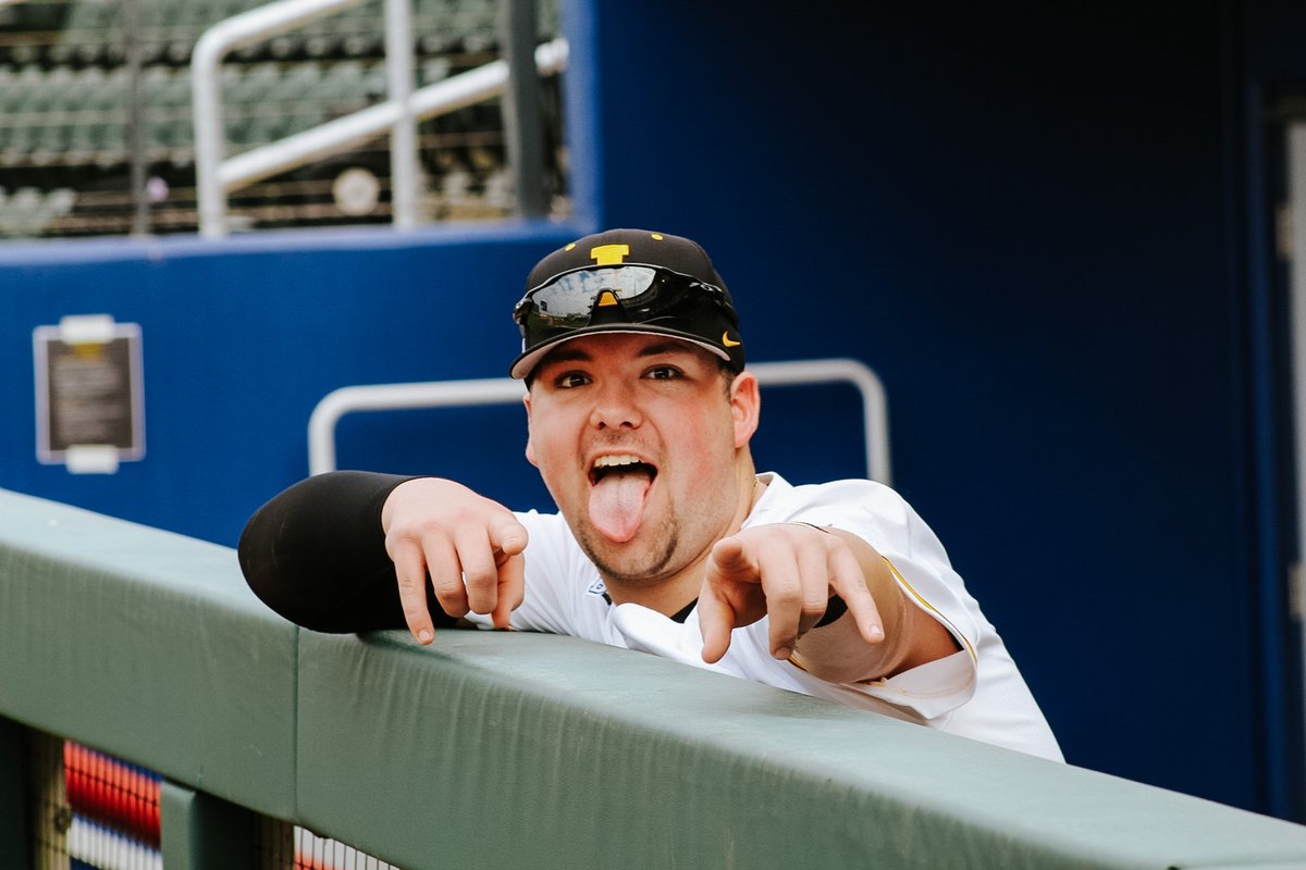 First career at bat for <a href="/GuerinBlake/">Blake Guerin</a> = his first career double! 

#Hawkeyes