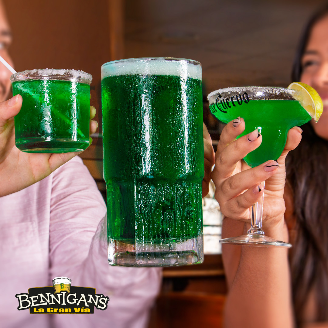 Bennigans_SV's tweet photo. Fin de semana😎🍀, ven y date un relax en el mejor lugar con el mejor ambiente 🥃🍀✨ https://t.co/TQOc9pR3r1