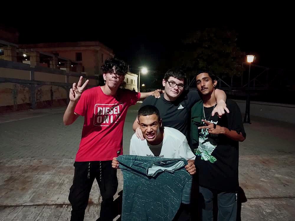 Bajo Puentes tweet media