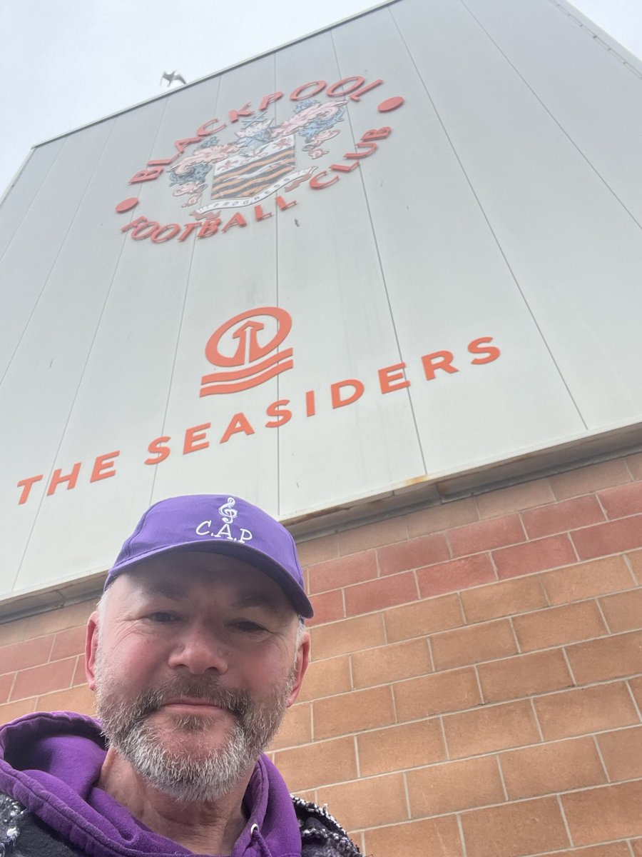 RayCoatesVoice's tweet photo. Wow! My first match @BlackpoolFC and it’s 1st win since October 2022! Well done #seasiders amazing Poveda ⚽️ 🙏🧡 https://t.co/4IId00kFGd