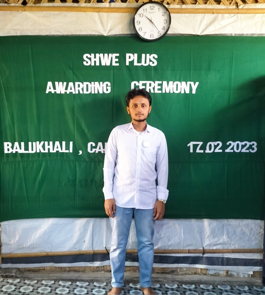 mdahn2d's tweet photo. At the Awarding Ceremony of @shweplus https://t.co/N4wkPu5R1B