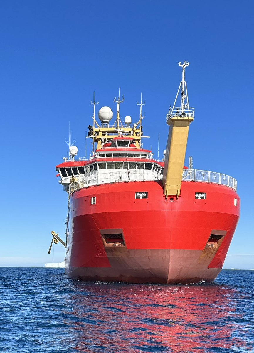 @BAS_News Yo-yo CTD from the #RRSSirDavidAttenborough and a chance to get off the ship to see the ship! #SDAScience