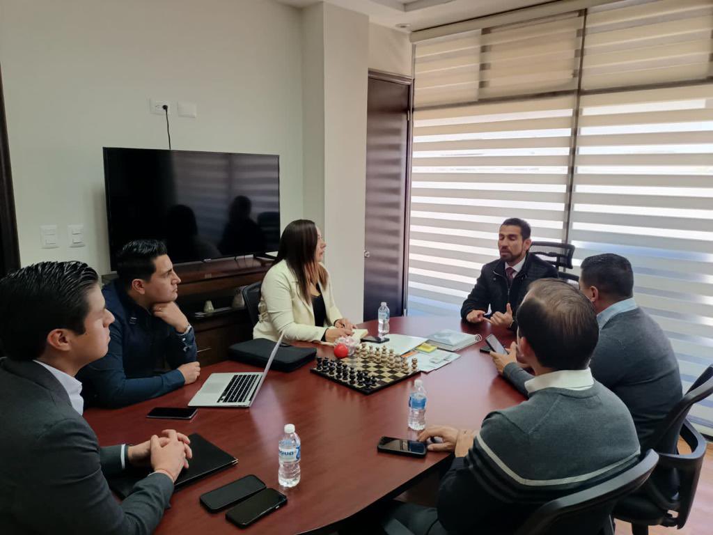 Junto con la <a href="/SEED_Dgo/">Secretaría de Educación del Estado de Durango</a>, <a href="/SedecoGobDgo/">Sedeco Durango</a> y la Secretaría del trabajo, impulsamos un proyecto para poder tener al alcance toda la información relativa al desarrollo regional y la visión de crecimiento del gobierno del estado de Durango.