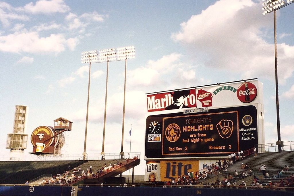 MLBcathedrals's tweet photo. The original Bernie’s Chalet at Milwaukee County Stadium. #Brewers 

h/t @mikeobs https://t.co/BSNva36WeW