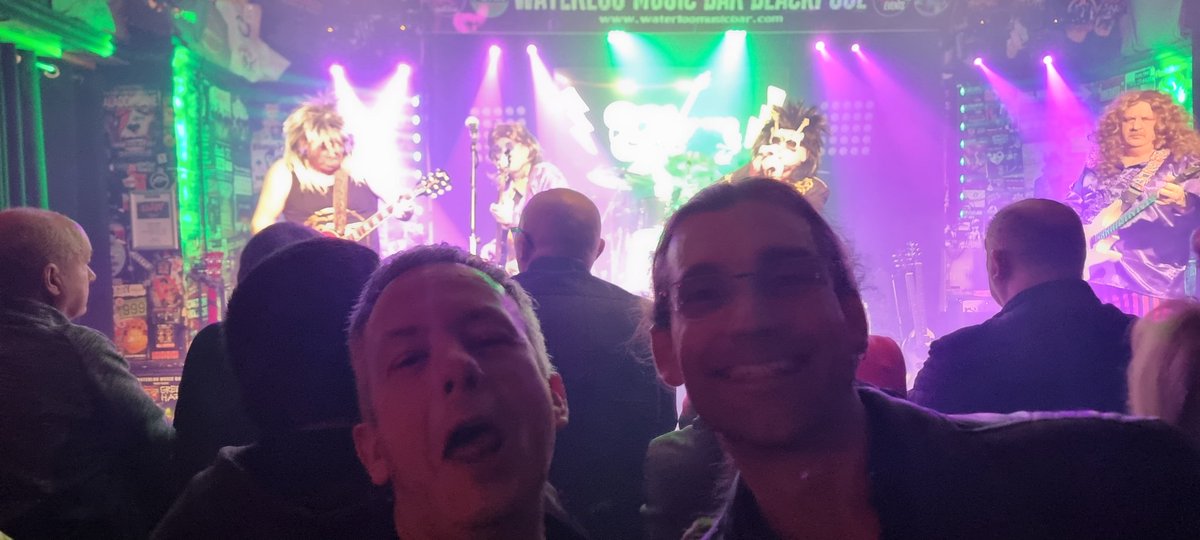 meatybeefy01's tweet photo. Great night at The Waterloo. Watching The Glam Rockerz and the all girl Slade tribute Slady. Excellent bands. @TheWaterloo_BPL @RockerzGlam @sladyofficial1 #Blackpool https://t.co/AoFfebt9CI